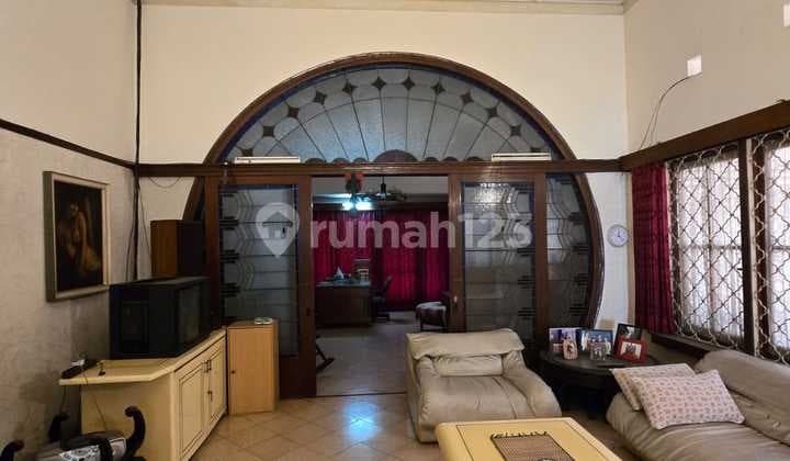 For Rent Strategic House on Mainroad Naripan, Bandung Wetan - Suitable for Business or Office