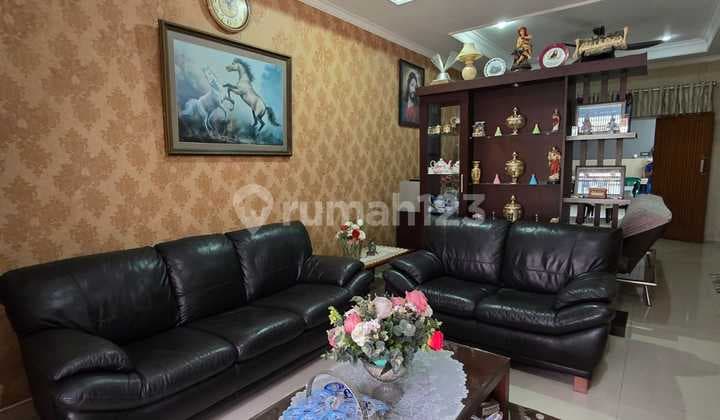 Dijual Rumah Terawat Minimalis di Sayap Pasteur, Gunung Batu