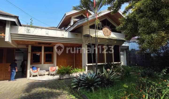 Disewakan Rumah Luas & Terawat di Setrasari Kulon, Kota Bandung