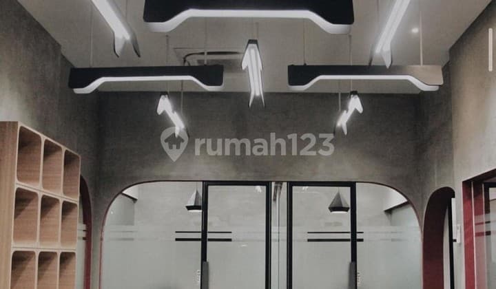 Ruang Usaha/Kantor di Mainroad Dago Lokasi Prestisius di Pusat Bandung