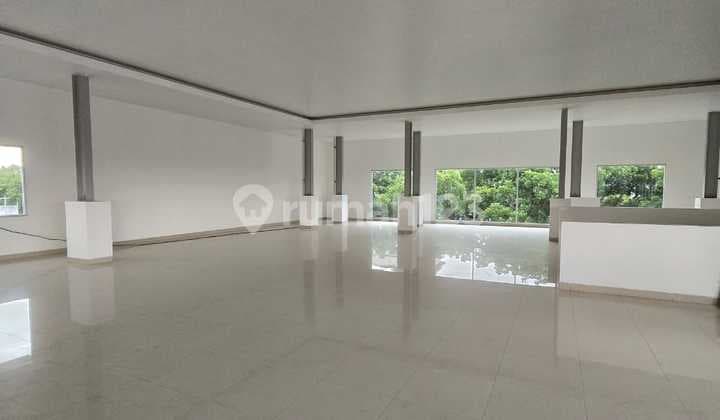 Gedung Strategis Cocok Untuk Ruang Usaha di Surapati Bandung