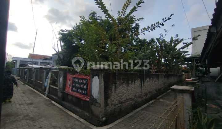 Land on Sokhari Road, City Center, Already Surrounded by Walls