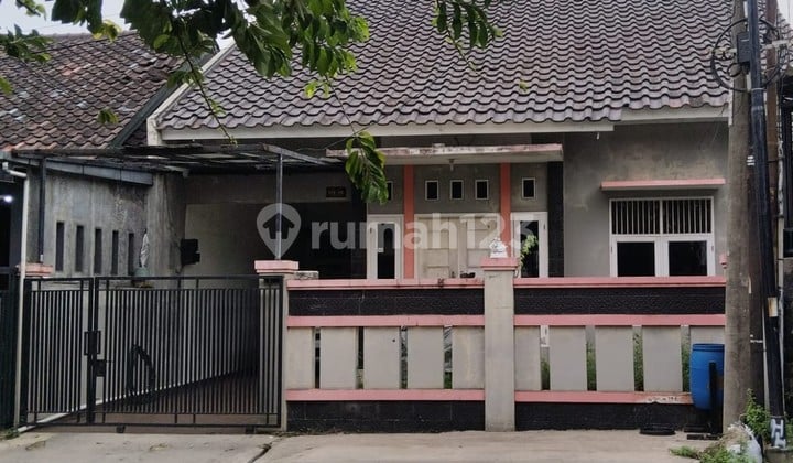 Rumah di Villa Melati Mas, Tangsel. Dekat Akses Tol Jelupang