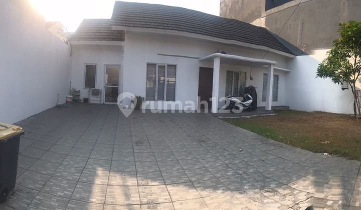 Rumah Di Kompleks Kelapa Dua, Tangerang. Dekat Mal Sms Serpong