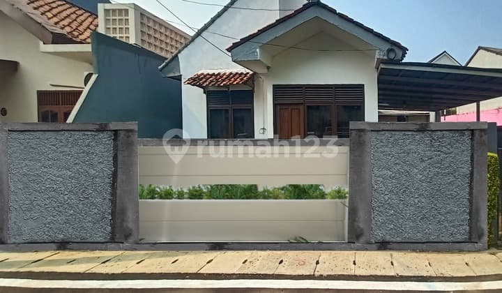Rumah Hoek Komplek Pjmi Bintaro, Tangerang Selatan Area