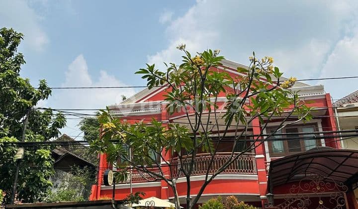 Rumah Mewah di Bintaro Jaya Sektor 3 dengan Model Classic Modern