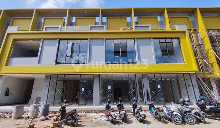 Ruko Gandeng 3 Demansion Baru, Alsut, Sebelah Padel Crown