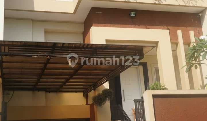 Pondok Indah House, Strategic Location