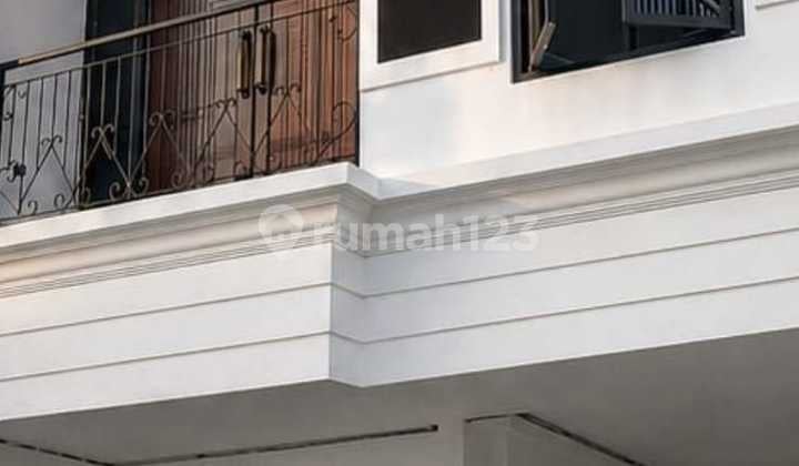 Jual Murah Rumah Jagakarsa 2 Lantai Dekat Stasiun Tanjung Barat