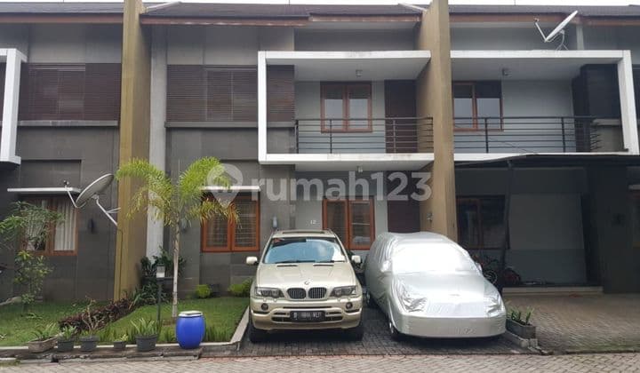 Rumah 2 Lantai SHM di setraduta