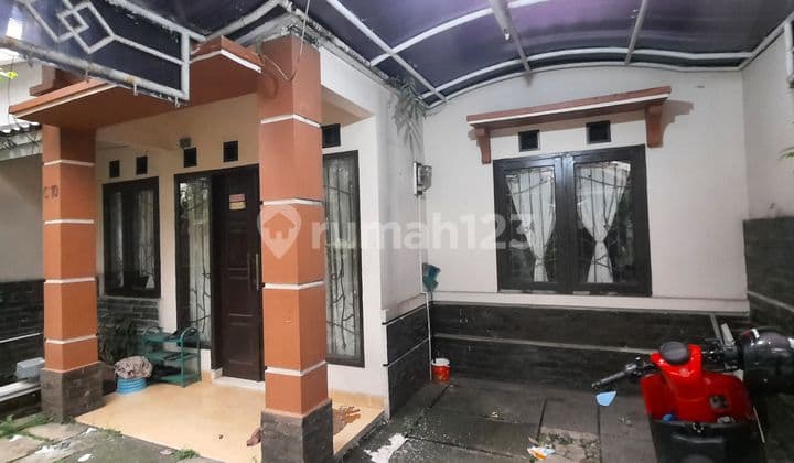 Rumah di Sayap jl. Cikutra SHM Bagus one gate entry