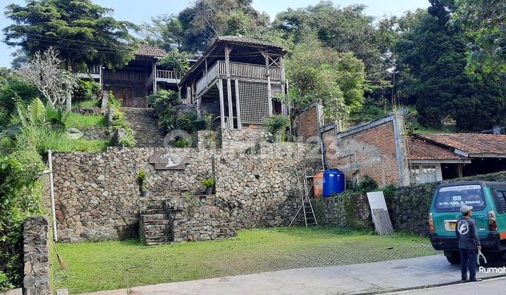 For sale: full teak wood house, ex-famous cafe near Skyline View City in Bukit Pakar Timur, Dago, SHM, quick sale.