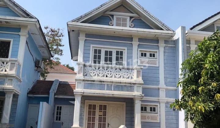For sale: 2-story ready-to-occupy house in the tourist city of Cibubur