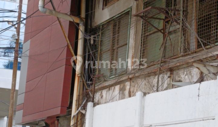 Gudang tua htg tanah lt 3500 m2 di Gunung Sahari , Jakarta Pusat