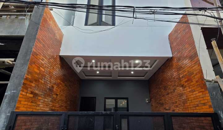 Rumah Baru LT 67 M2 di Utan Kayu , Jakarta Timur Murah