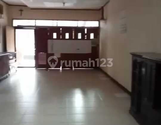 Rumah lt 225 m2 di cempaka baru , kemayoran , jakarta pusat murah
