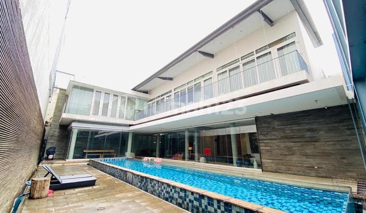 Rumah lt 676 m2 di pakubuwono , Kebayoran baru , Jakarta selatan