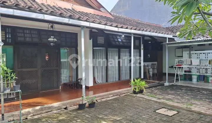 House with Land Area 413 m² in Sunter Papango, North Jakarta - Affordable