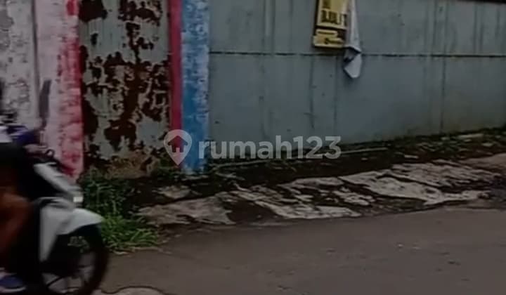 Gudang Siap Huni, Masuk Contsiner Dedy