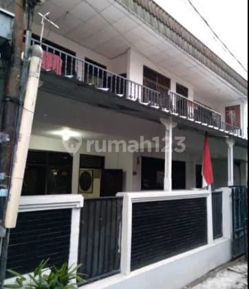 Rumah kost 13 kamar murah di Tebet Jakarta Selatan