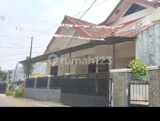 Rumah Asri 2 Lantai +kontrakan 2 Pintu Ditipar Mekarsari Cimanggis Depok ********.235m2