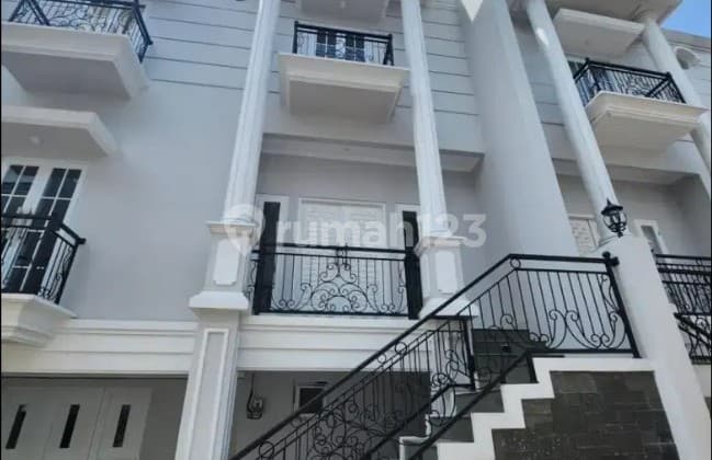 Luxury House in Cluster Near Durian Road Jagakarsa South Jakarta