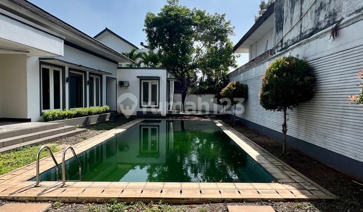 1-Story House in Kemang, South Jakarta