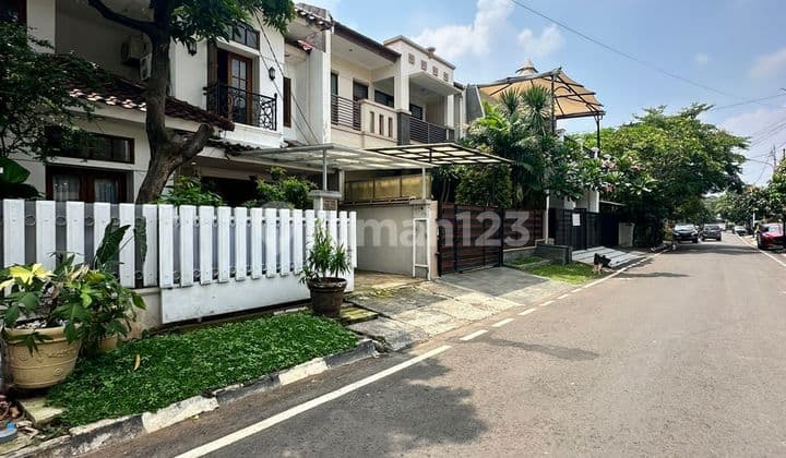 Rumah di Pondok Indah Terawat 5Menit ke Pim 2 SHM
