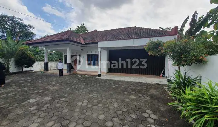 House for Rent in the Jalan Wates Km8 Balecatur Gamping Area