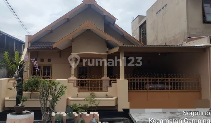 Ready-to-Occupy House Suitable for Family Office Near Mirota Kampus Godean Tugu Jogja