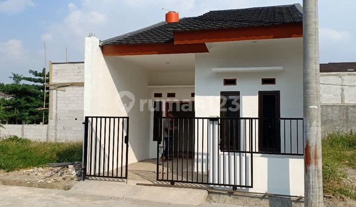 Rumah Lokasi Setrategis Dekat LRT Cikunir 2 Akses Jatibening Galaxi Caman