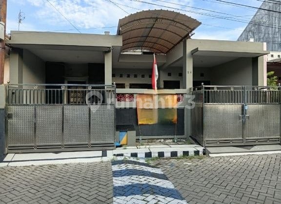 Newly Renovated Ready-to-Occupy House in East Surabaya - 2 Million Negotiable