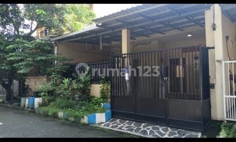 Dijual rumah Pondok Chandra siap huni