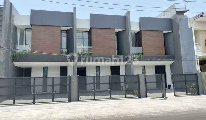 Dijual rumah Gress Mewah Raya Kutisari