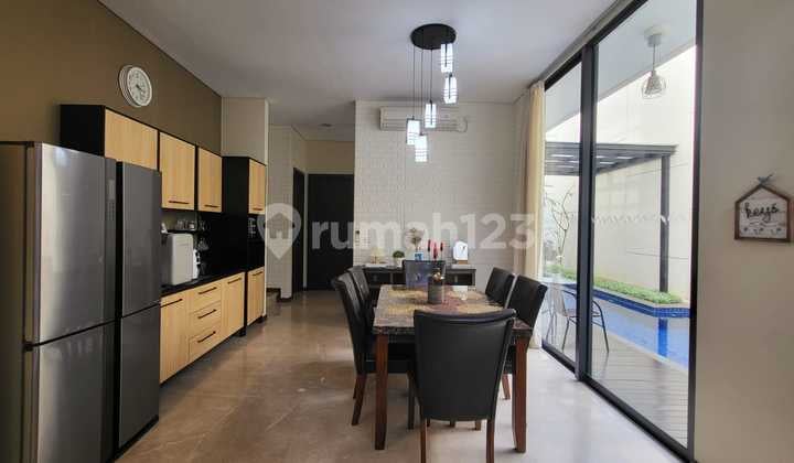 Rumah Mewah Private Pool Navapark Cluster Lancewood BSD