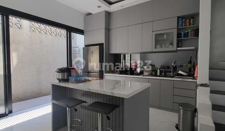Fully Furnished Nice House in Newton Scienti Cluster