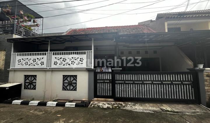 Dijual Rumah Strategis di Jaka Setia Bekasi