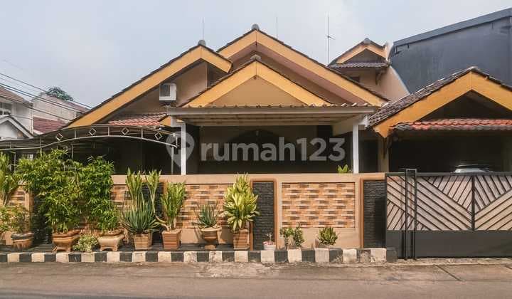 Dijual Rumah Posisi Hook di Pekayon Bekasi