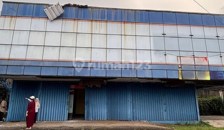 For Rent: Spacious Warehouse on the Main Roadside in Duren Sawit, Jakarta