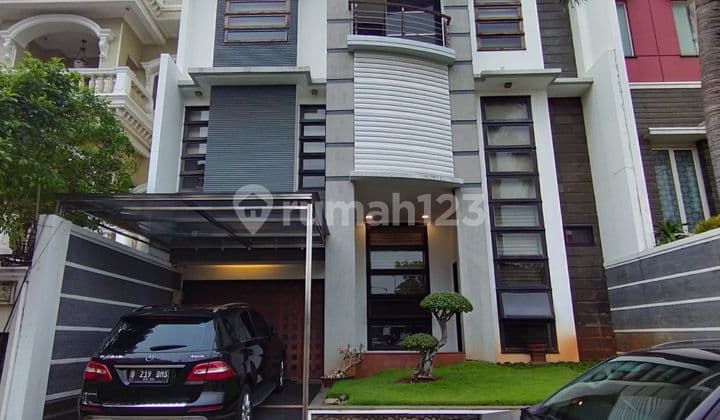 Dijual Rumah Mewah 3 Lantai di Kelapa Gading Jakarta