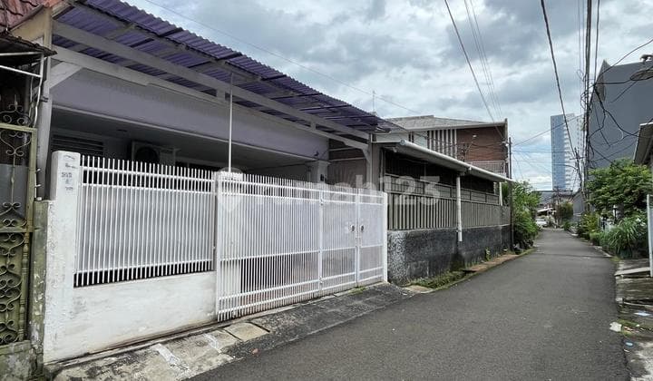 Di Jual Rumah 1 Lantai,Belakang Univ Esa Unggul Jakarta Barat
