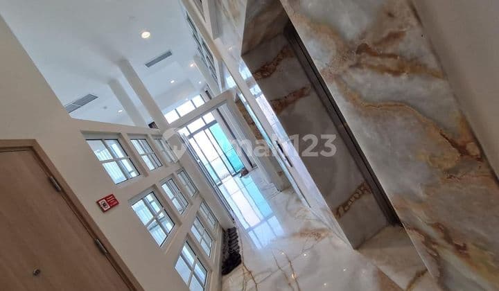 For Sale Super Luxury Penthouse Tower Hillcrest Lippo Karawaci Ready to Live In Fully Furnished