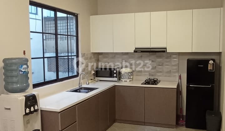 DISEWAKAN TOWNHOUSE EMERAL TAMAN PERMATA HIJAU MILLENIUM LIPPO KARAWACI BARAT