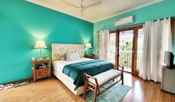 Rumah Lebak Bulus desain Villa Ubud Bali, Jakarta Selatan