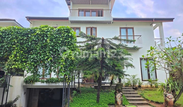 Rumah Minimalis Tropis di The Green BSD, Tangerang Selatan