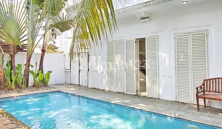 Rumah Kemang Barat Private Kolam Renang, Jakarta Selatan