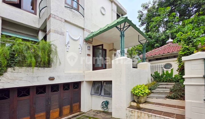 Rumah Pondok Indah Semi Furnished Taman Asri, Jakarta Selatan