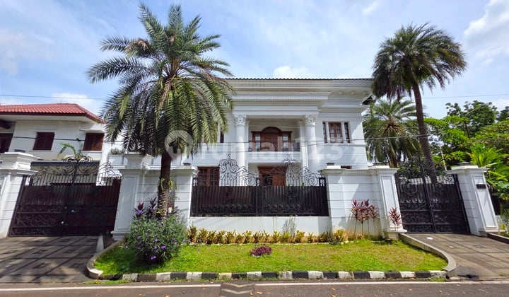 Rumah Mewah di Pondok Indah, Jakarta Selatan
