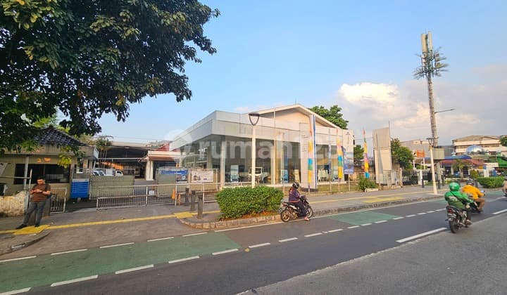 Gedung di Senen Area Komersial Cocok Untuk Usaha, Jakarta Pusat