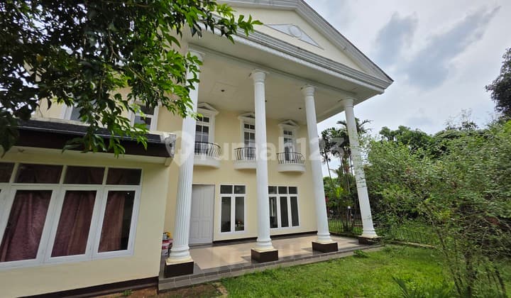 Rumah Cilandak Bagus dengan Taman, Jakarta Selatan